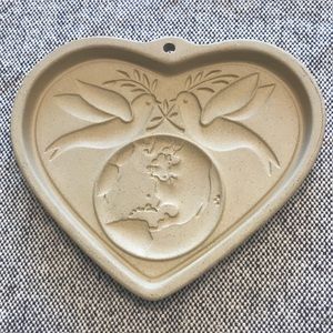 Pampered Chef Peace on Earth Stoneware Cookie Press Mold 2002